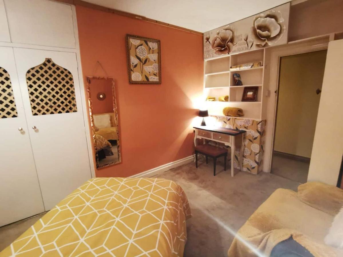 Apartamento Peaceful Retreat Hideaway Surrey Esher Exterior foto