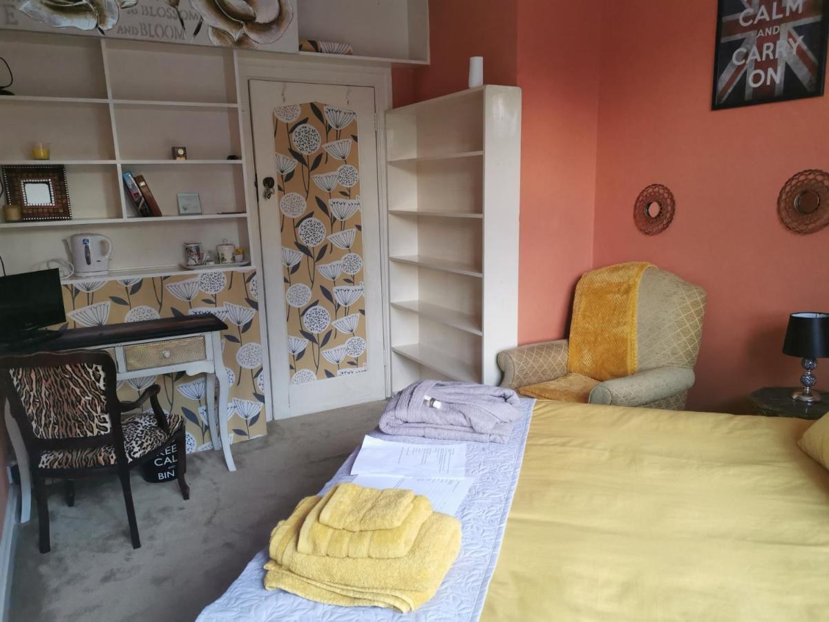 Apartamento Peaceful Retreat Hideaway Surrey Esher Exterior foto